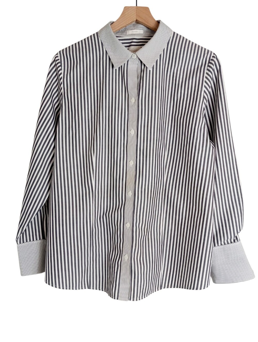 Chico's Gray & White Preppy Vertical Stripe Button-Down Shirt Size 2/12